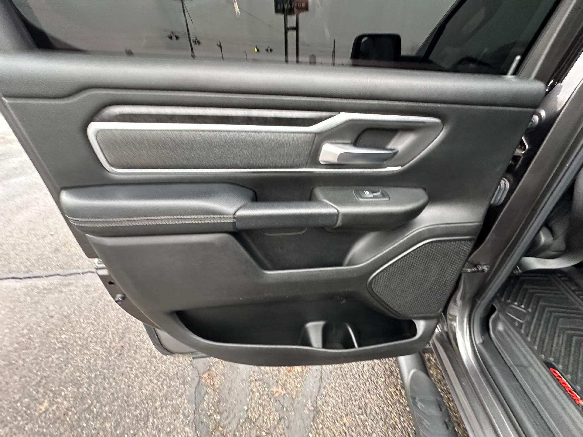 2019 RAM 1500 Big Horn/Lone Star Crew Cab 4x4 5'7" Box