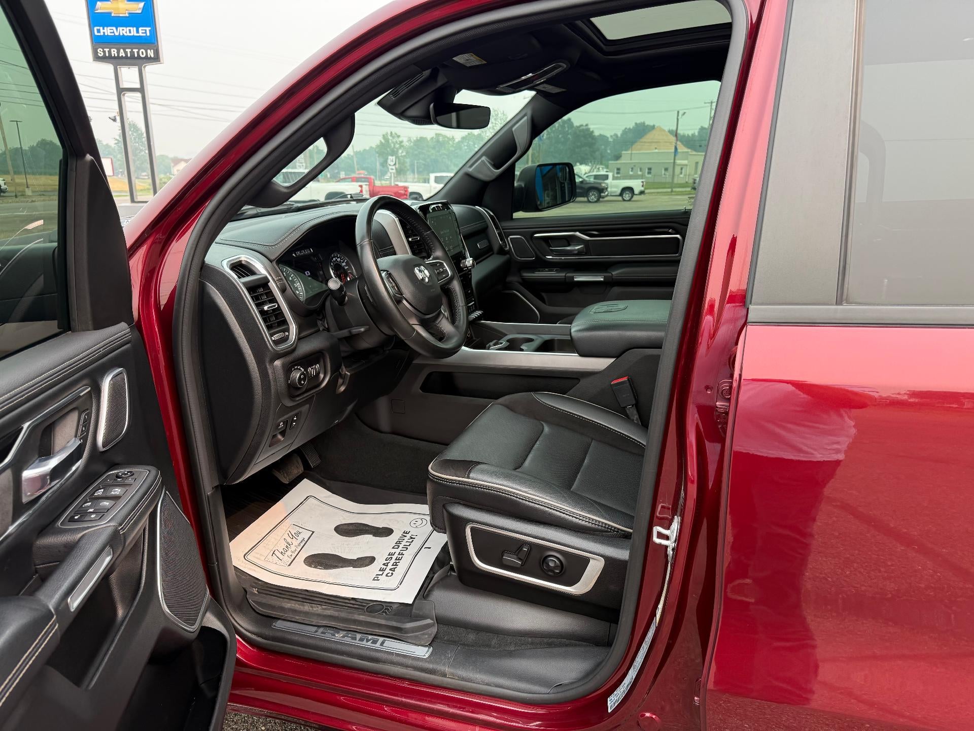 2021 RAM 1500 Laramie Crew Cab 4x4 5'7" Box