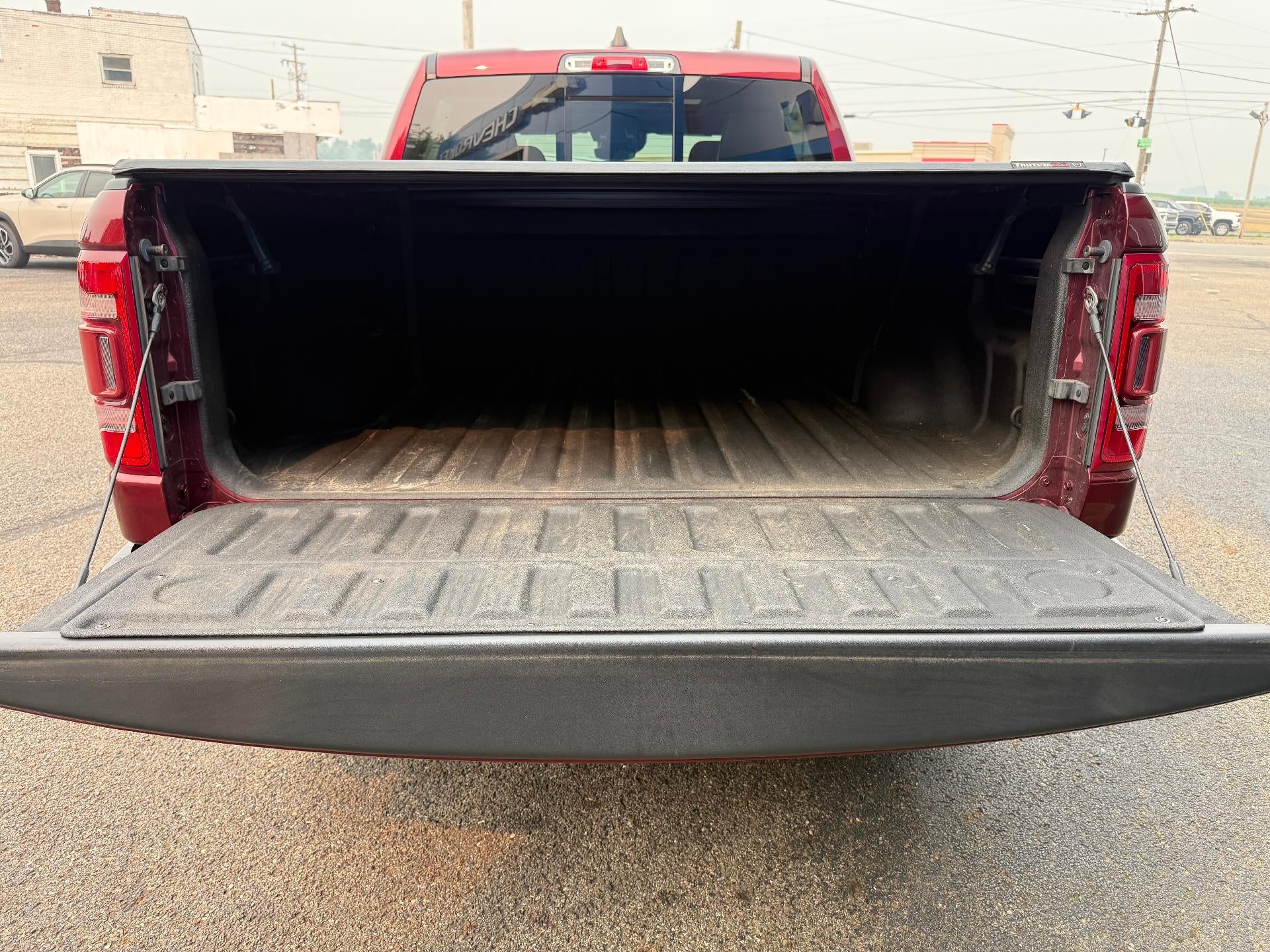 2021 RAM 1500 Laramie Crew Cab 4x4 5'7" Box