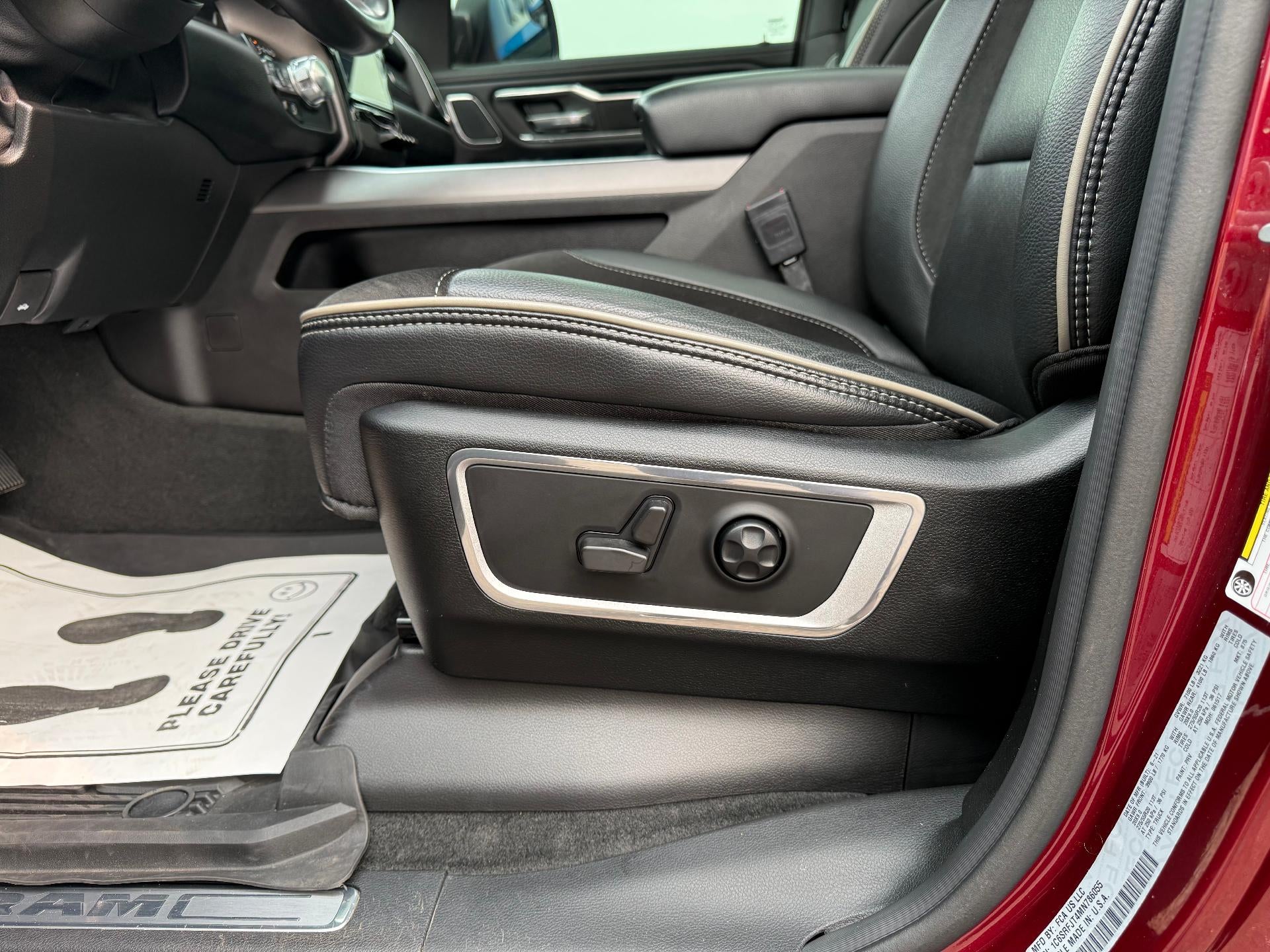 2021 RAM 1500 Laramie Crew Cab 4x4 5'7" Box
