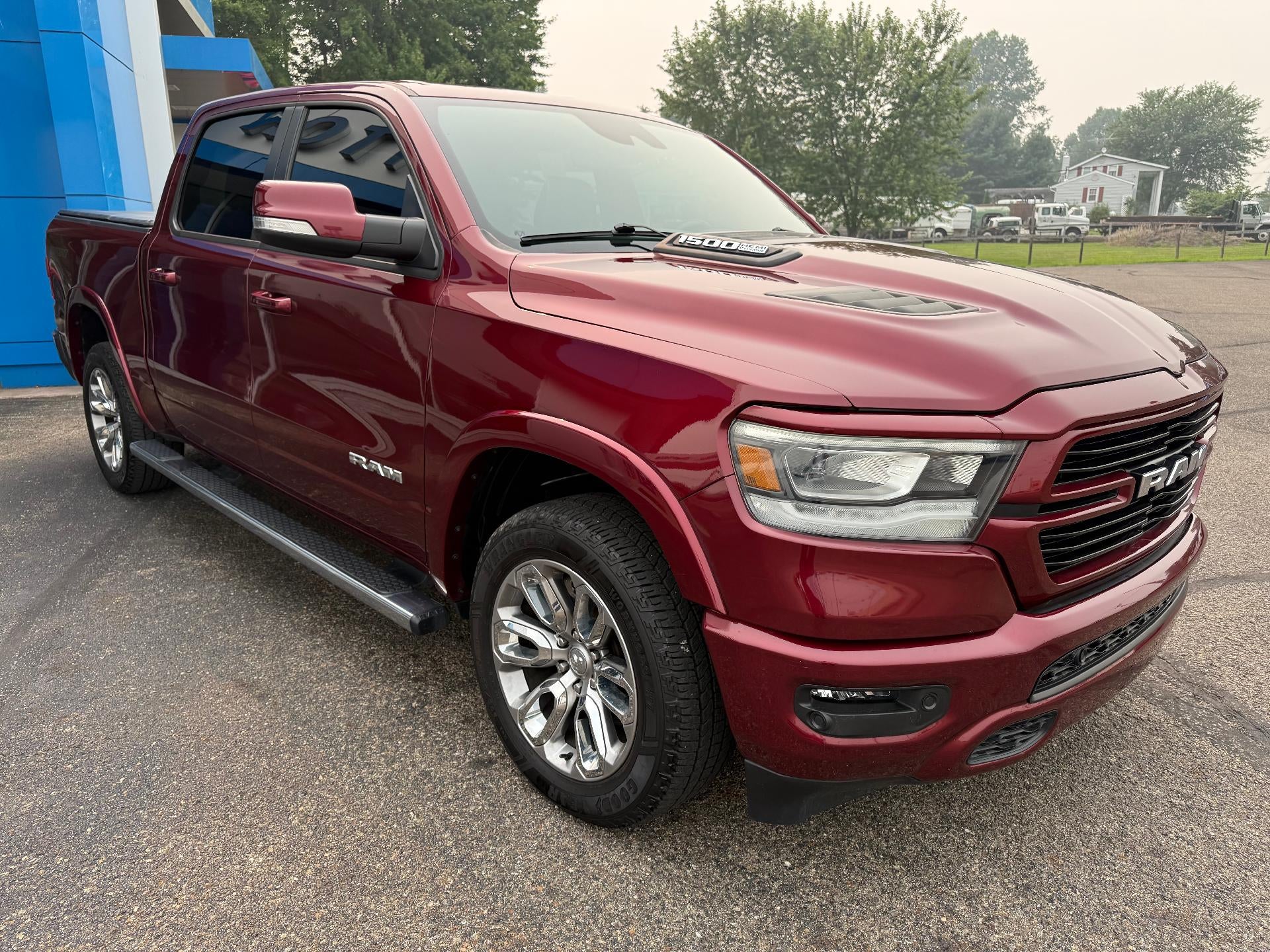 2021 RAM 1500 Laramie Crew Cab 4x4 5'7" Box