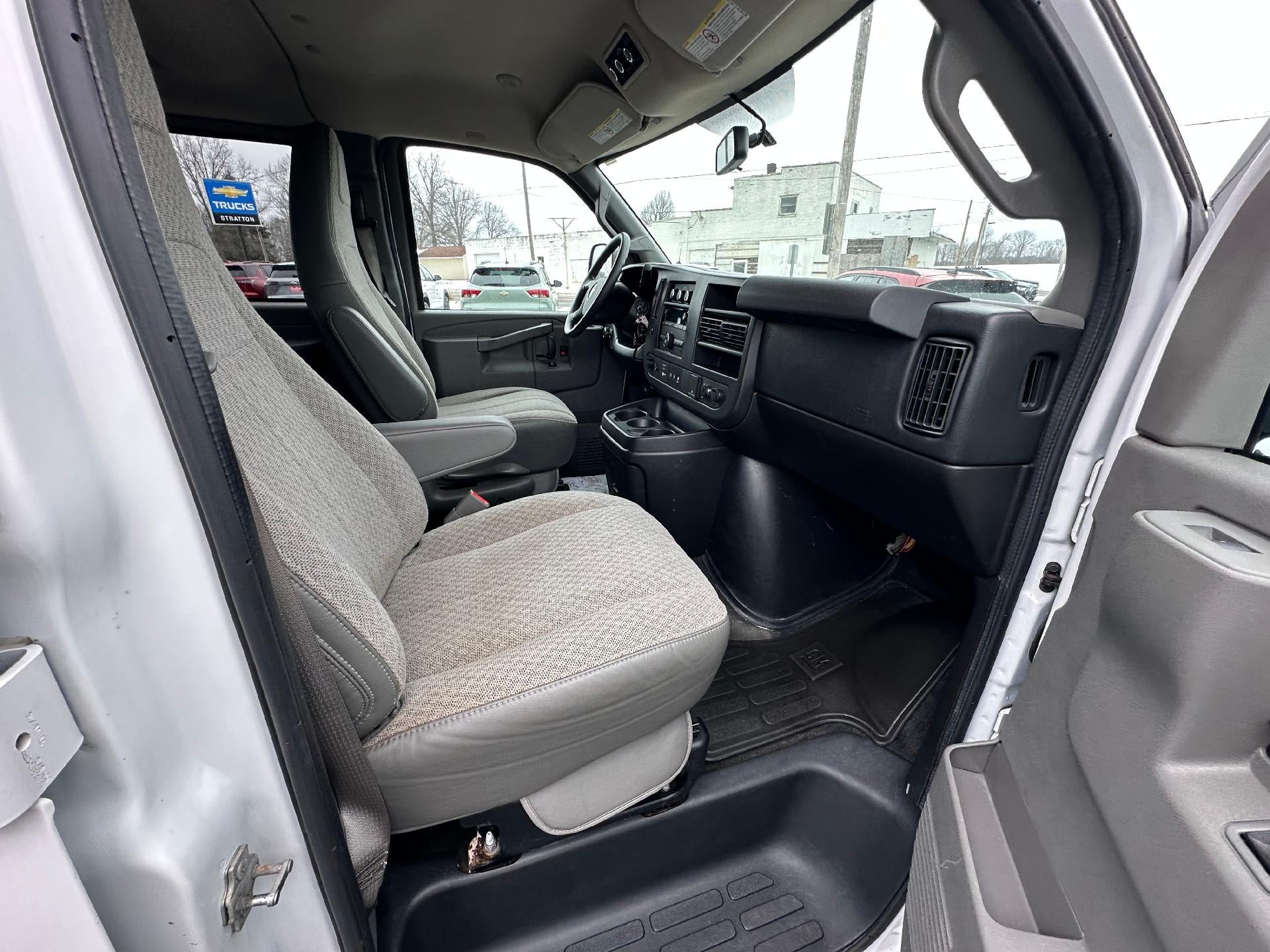 2016 Chevrolet Express Passenger 3500 LT