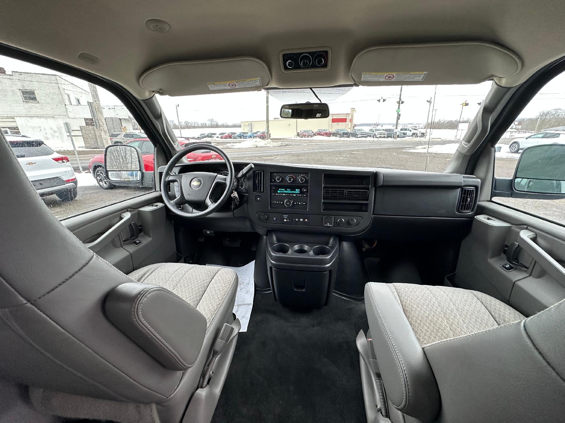 2016 Chevrolet Express Passenger 3500 LT