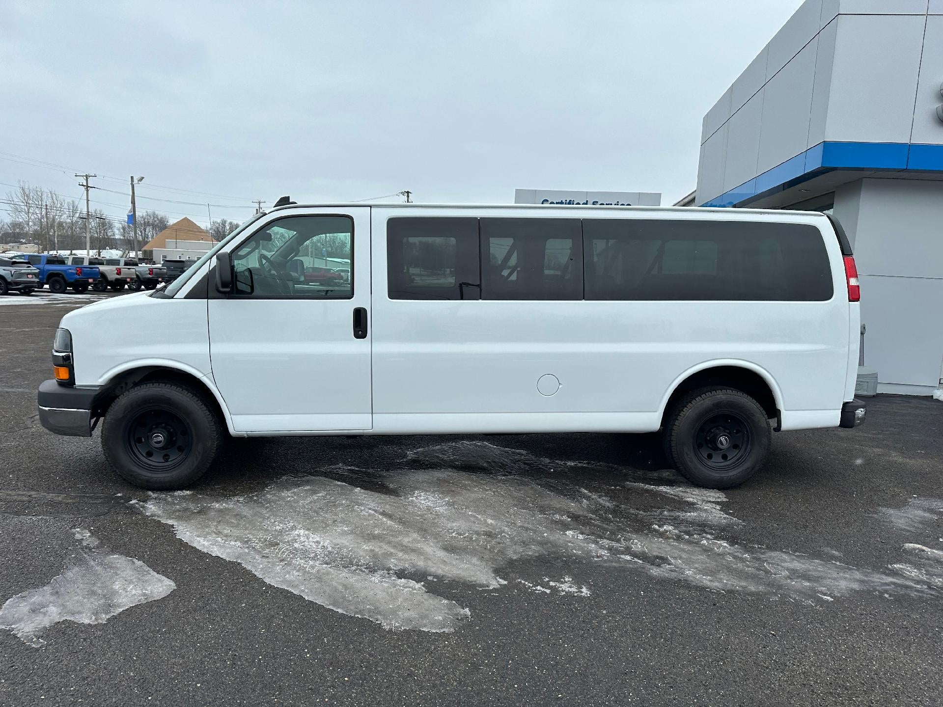 2016 Chevrolet Express Passenger 3500 LT