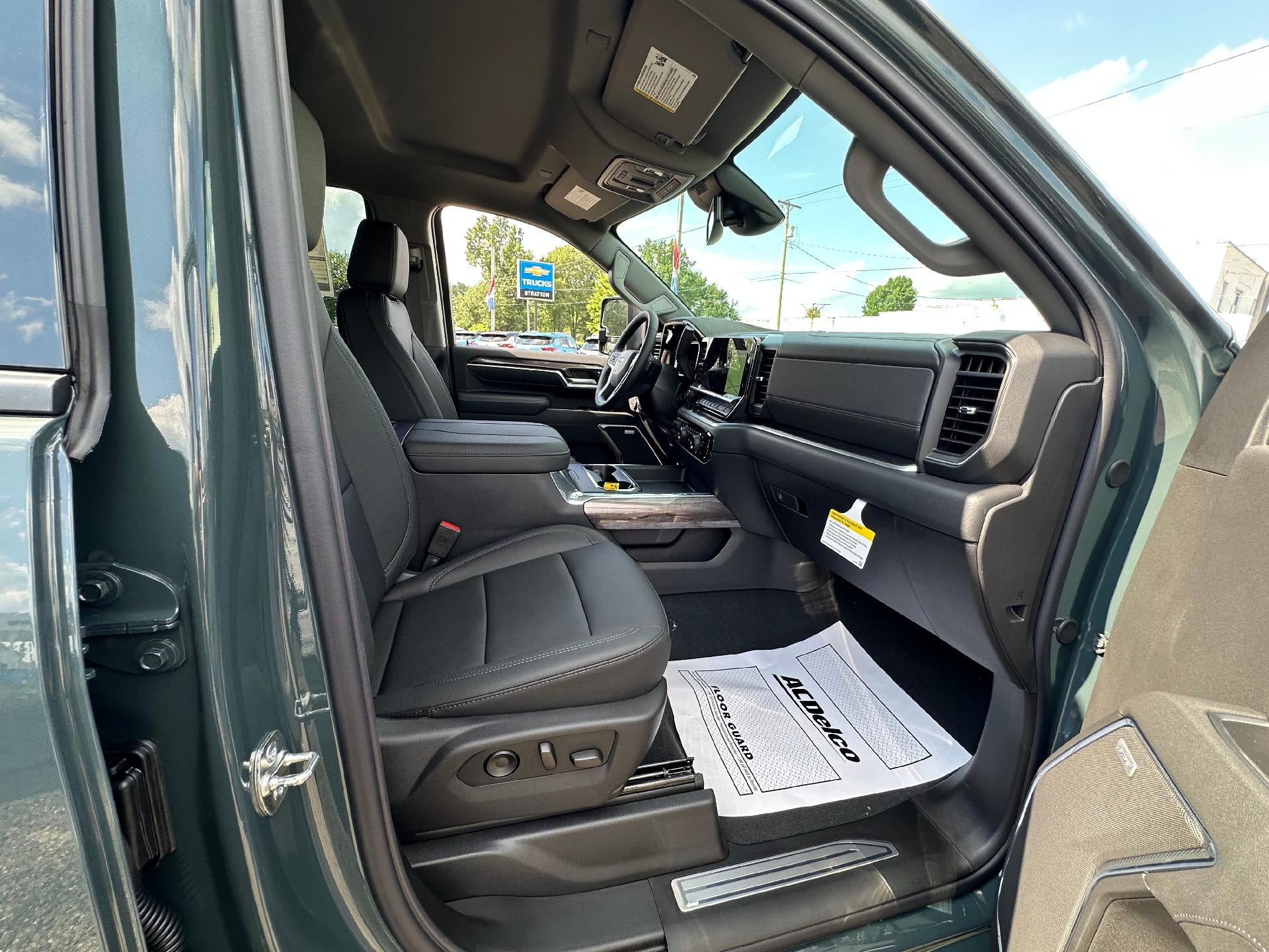 2026 Chevrolet Silverado 2500 HD LTZ - Photo 37