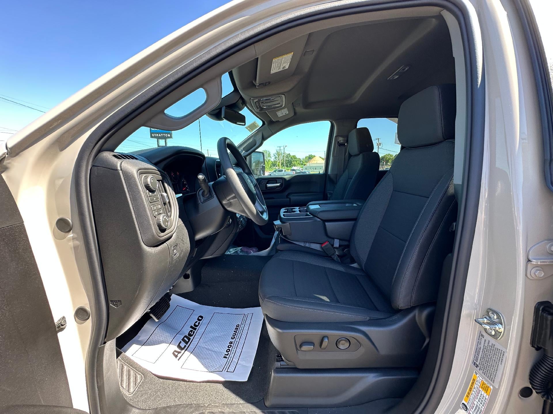 2026 Chevrolet Silverado 2500 HD Custom - Photo 9