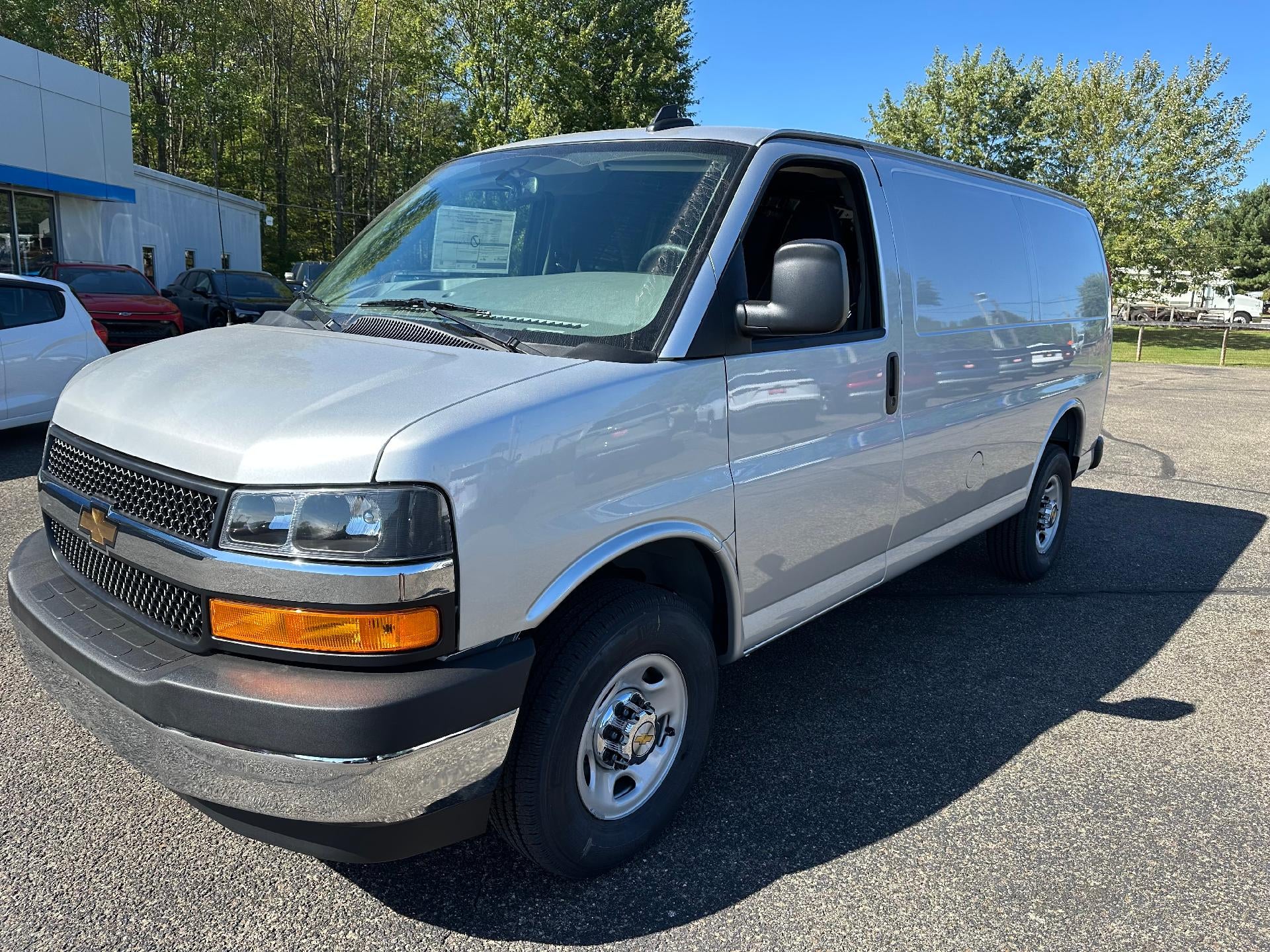 2025 Chevrolet Express Cargo 2500 Base