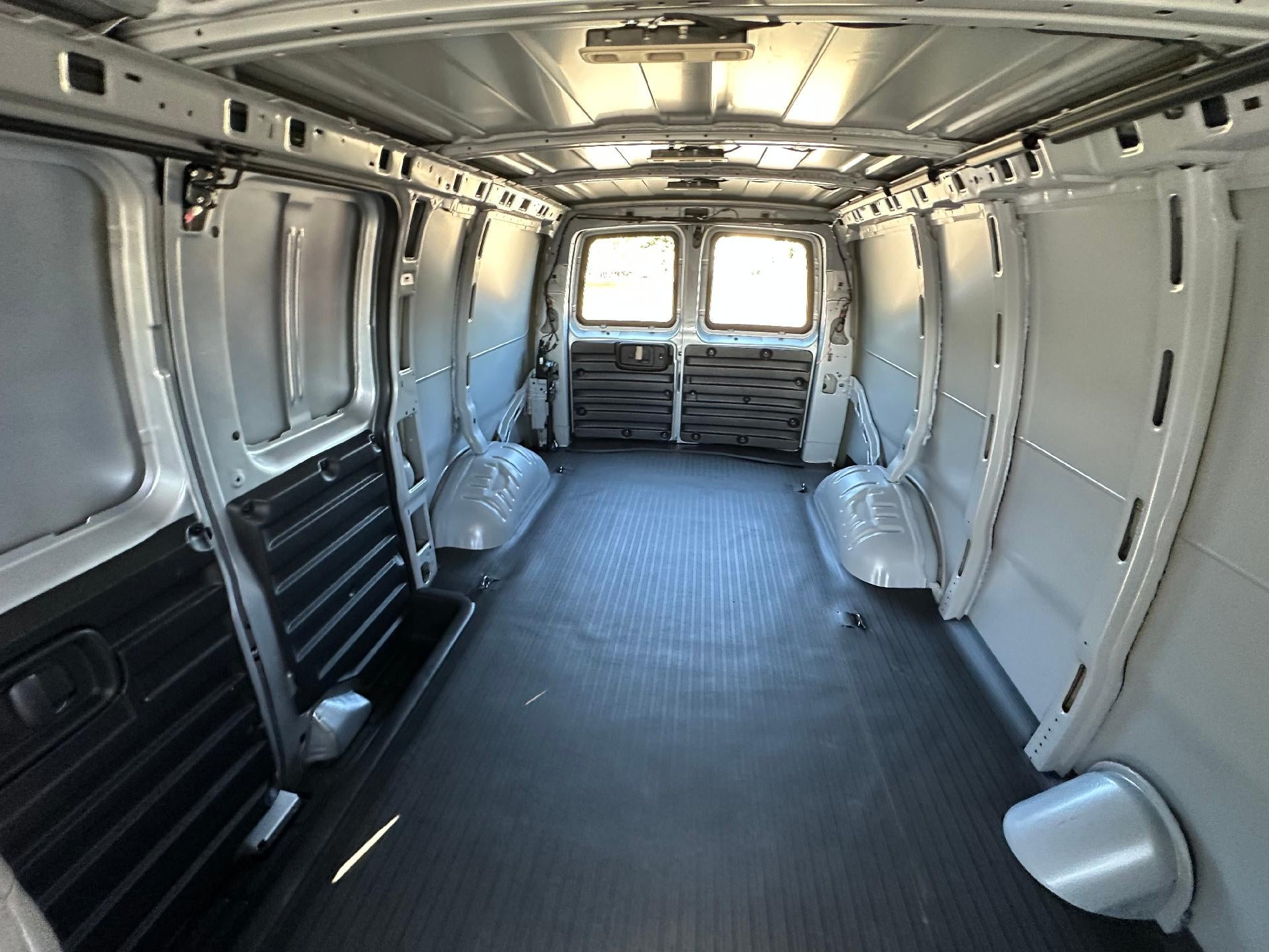 2025 Chevrolet Express Cargo 2500 Base