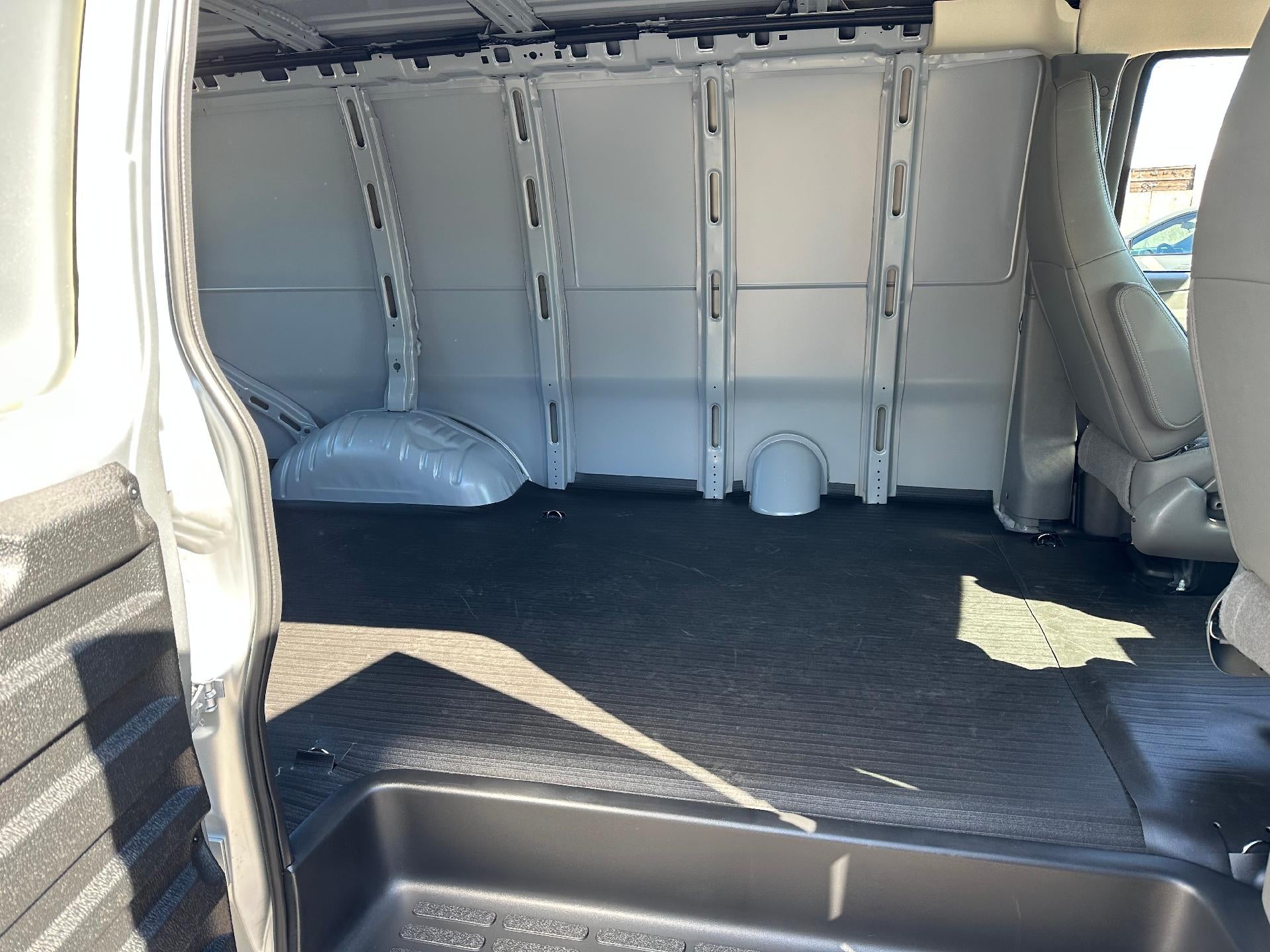 2025 Chevrolet Express Cargo 2500 Base