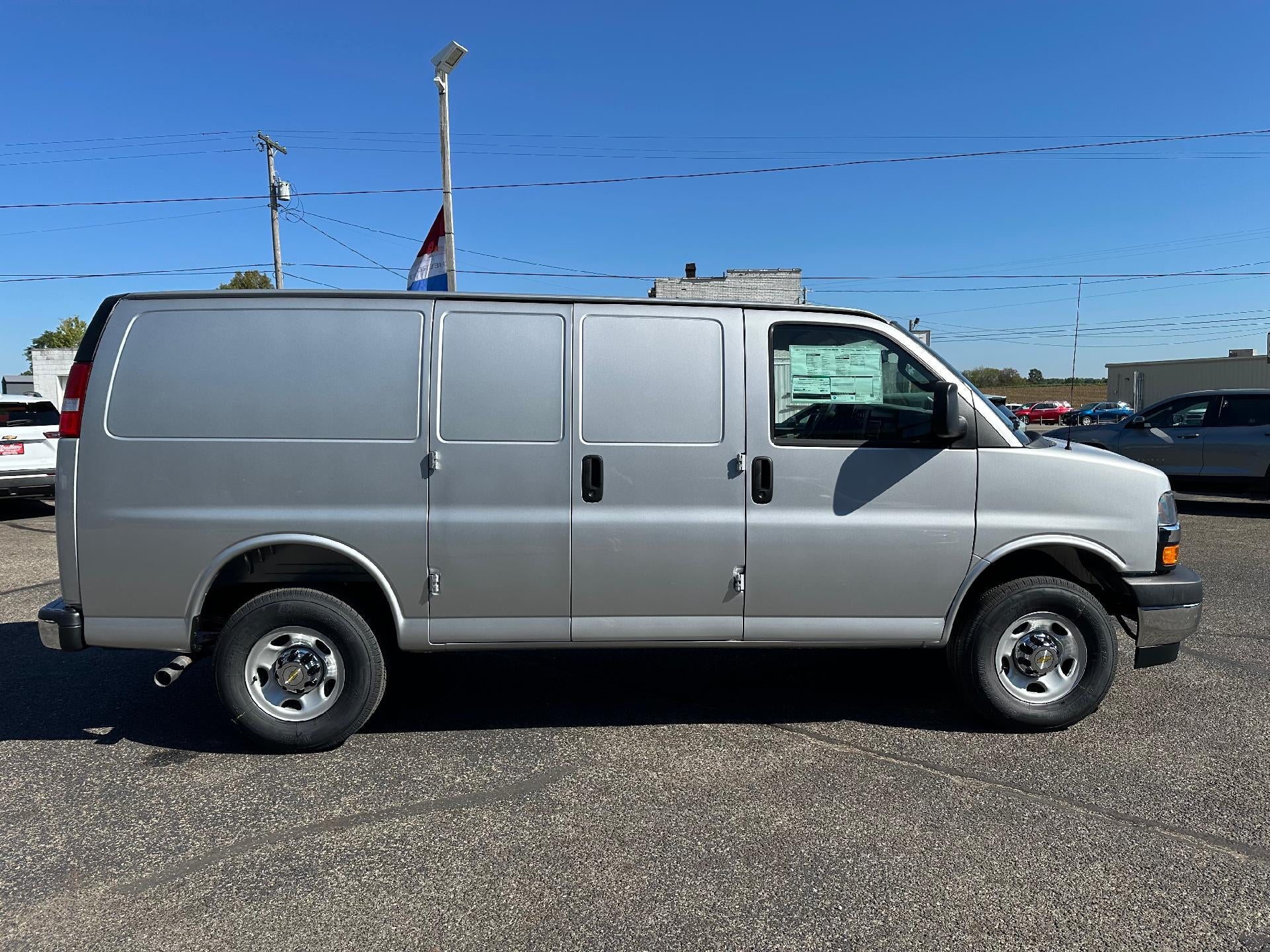 2025 Chevrolet Express Cargo 2500 Base