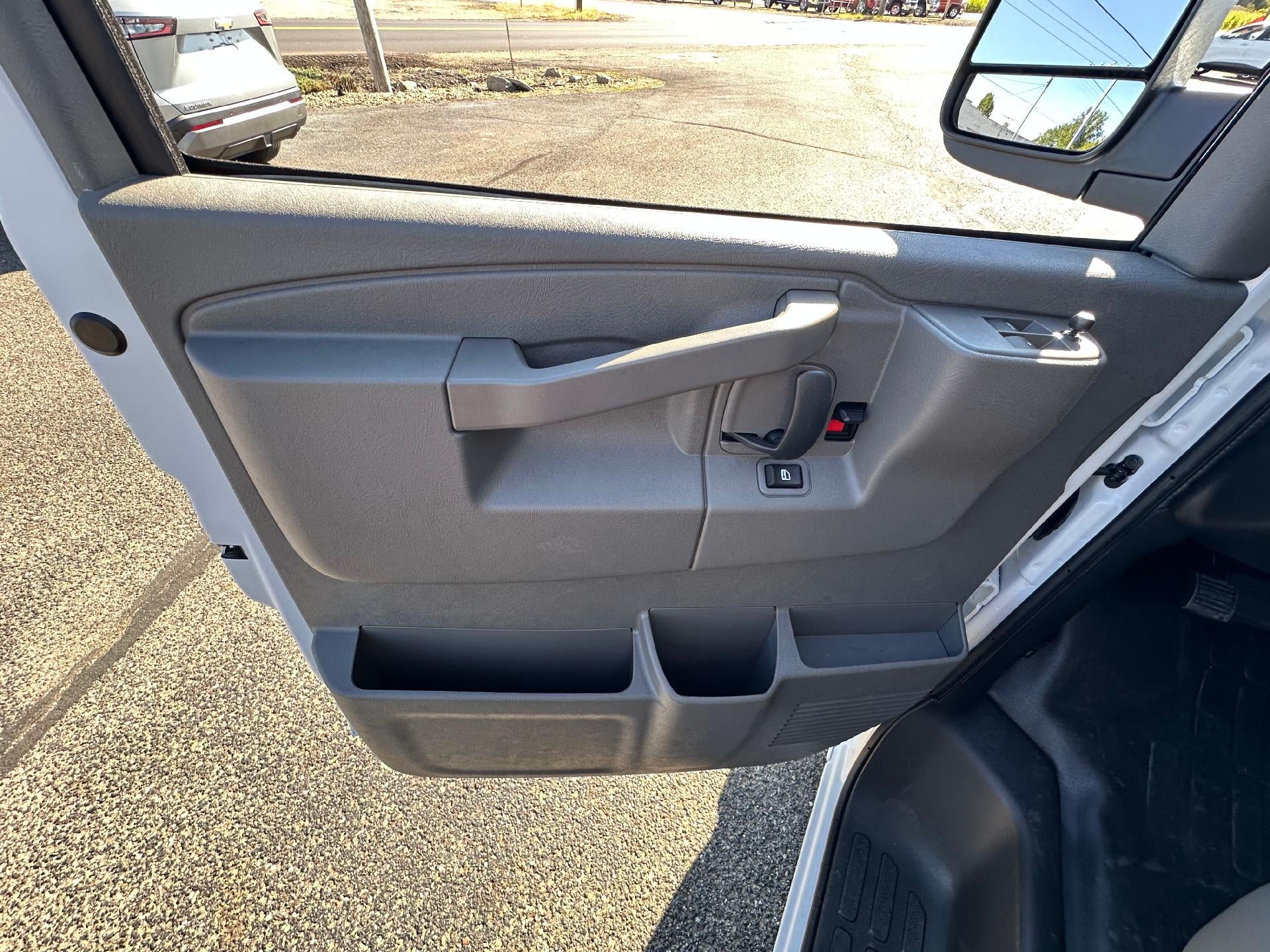 2025 Chevrolet Express Cargo 2500 Base