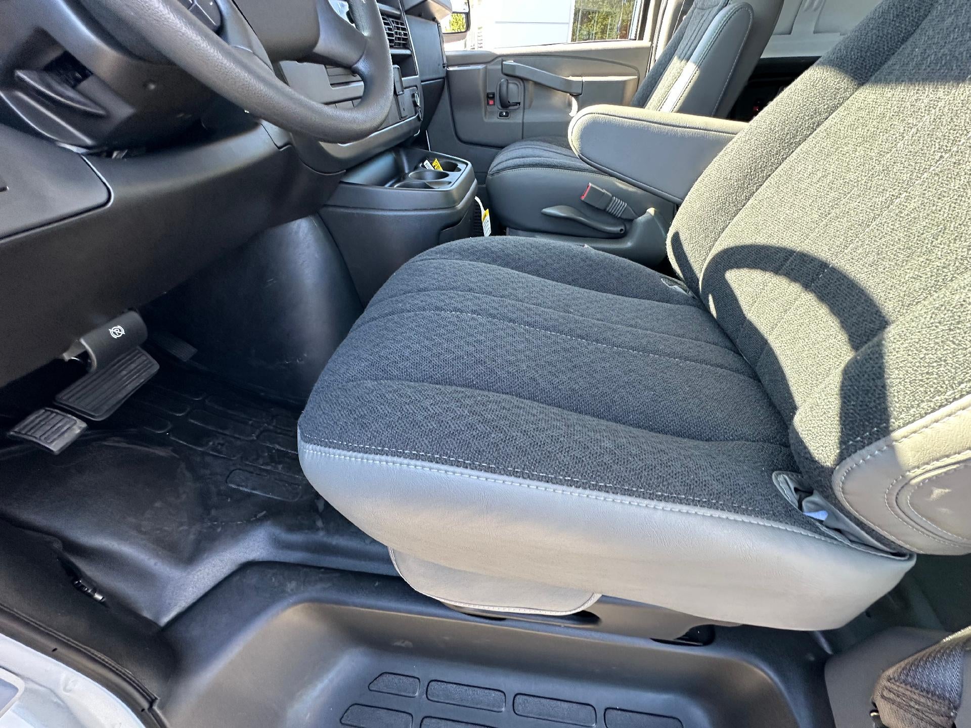 2025 Chevrolet Express Cargo 2500 Base