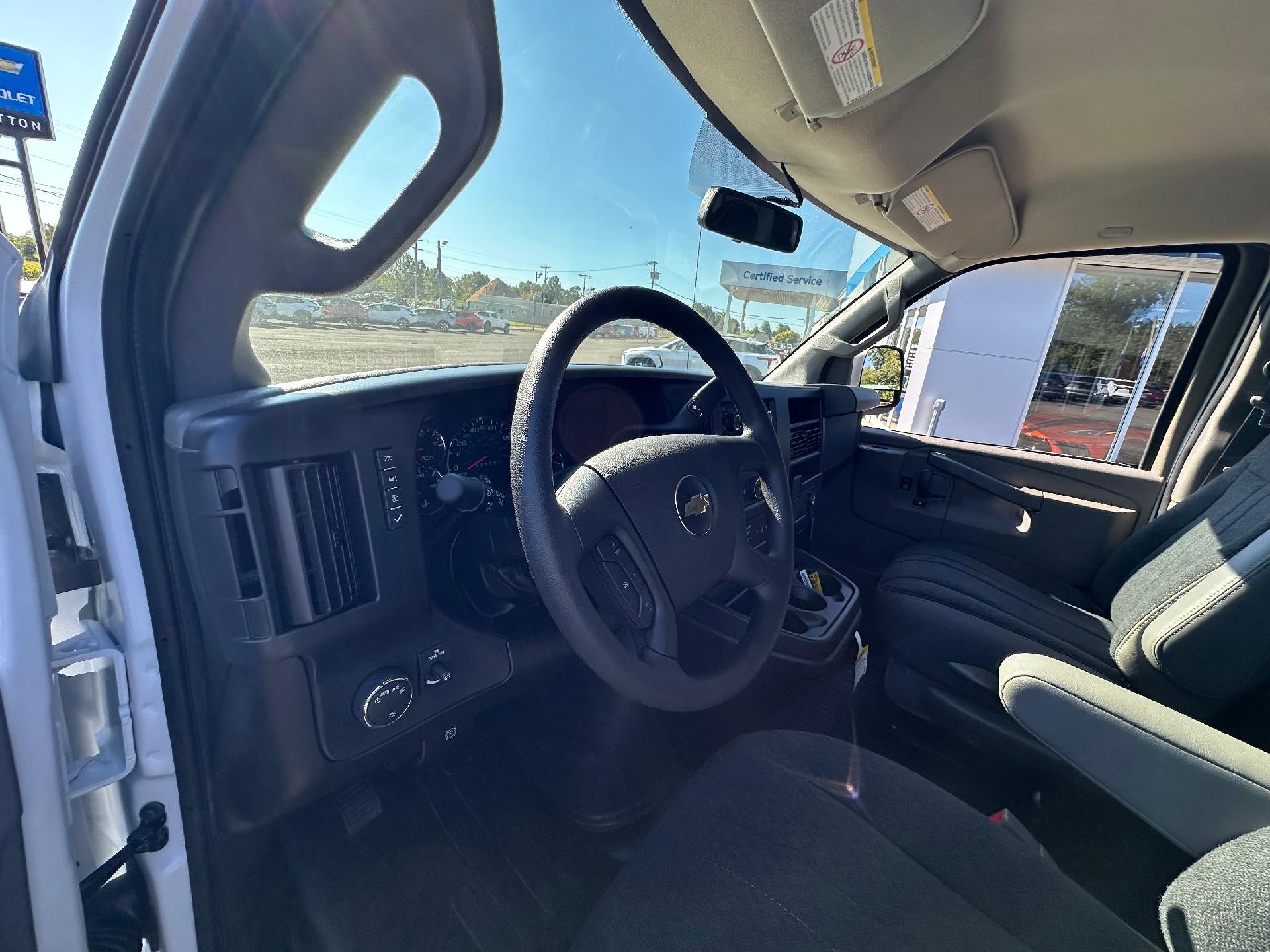 2025 Chevrolet Express Cargo 2500 Base