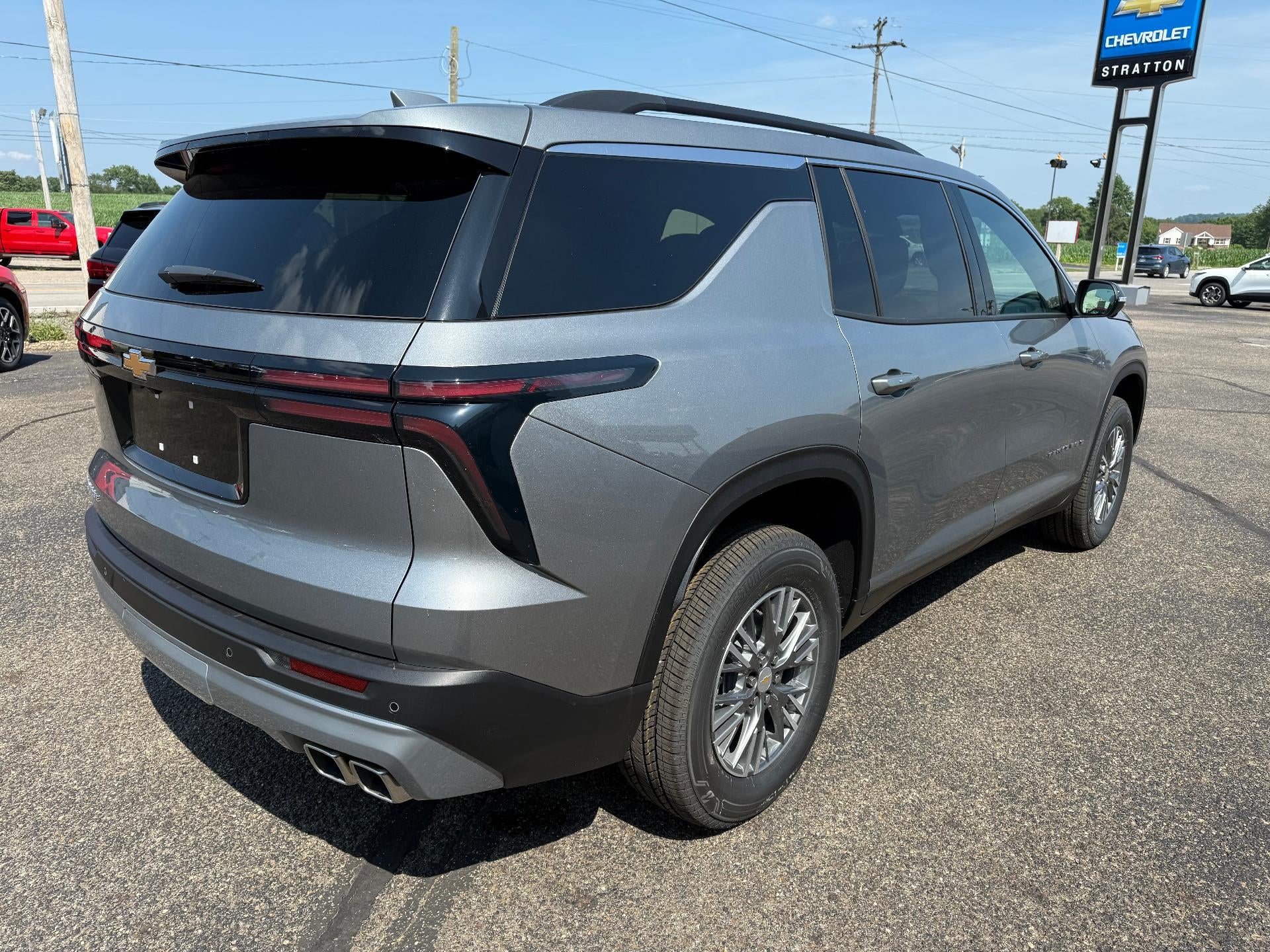 2025 Chevrolet Traverse LT