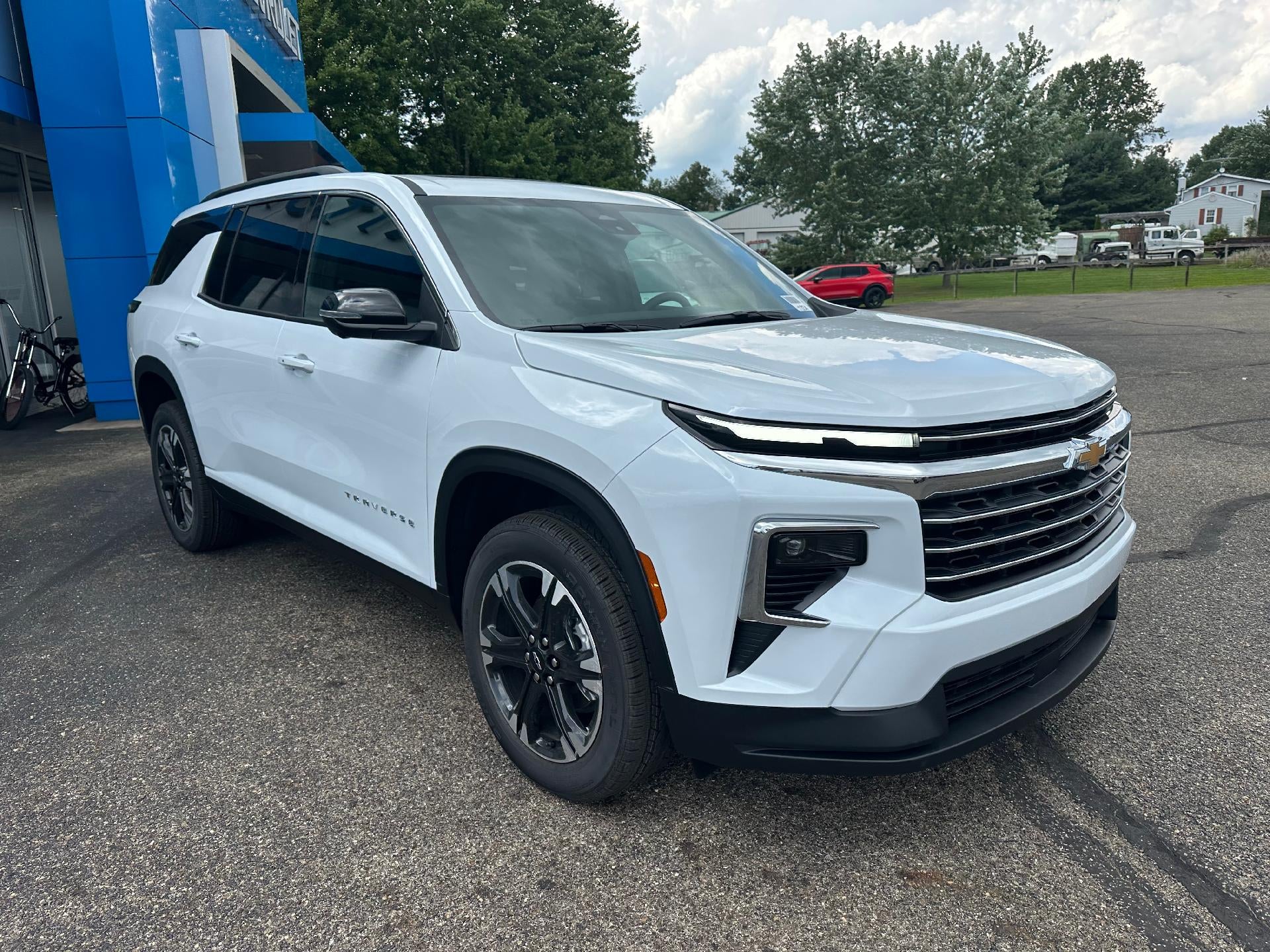2027 Chevrolet Traverse LT