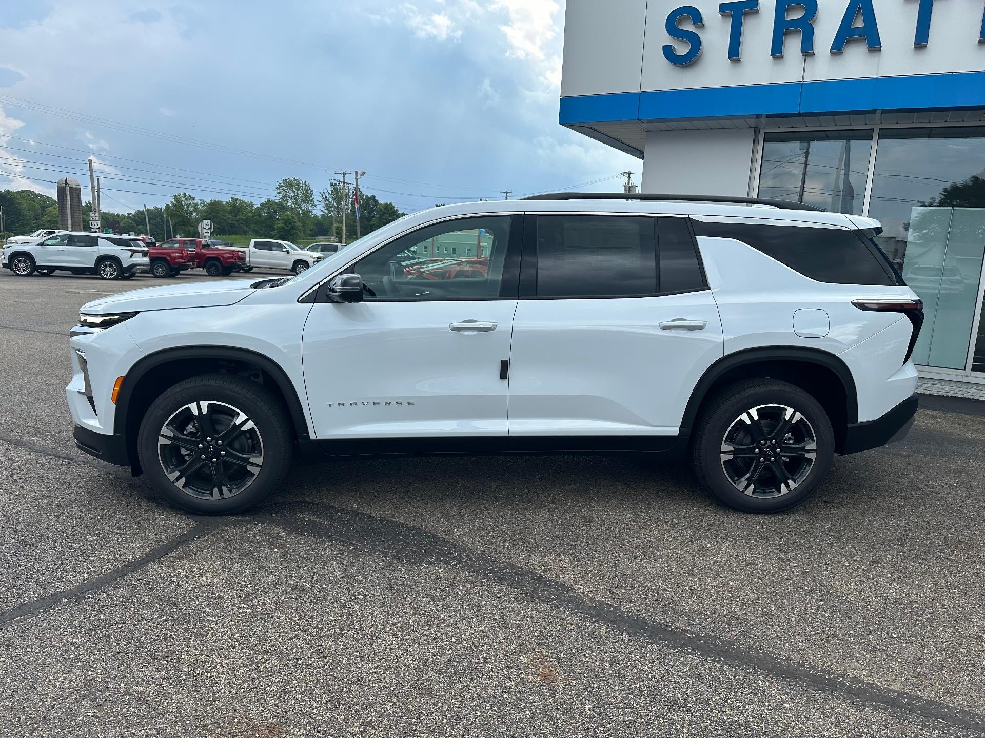 2027 Chevrolet Traverse LT