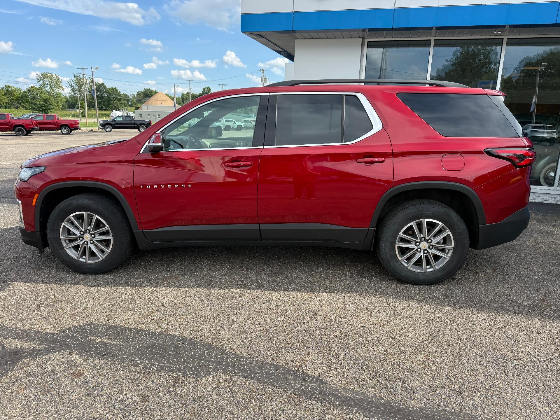 2023 Chevrolet Traverse LT Leather
