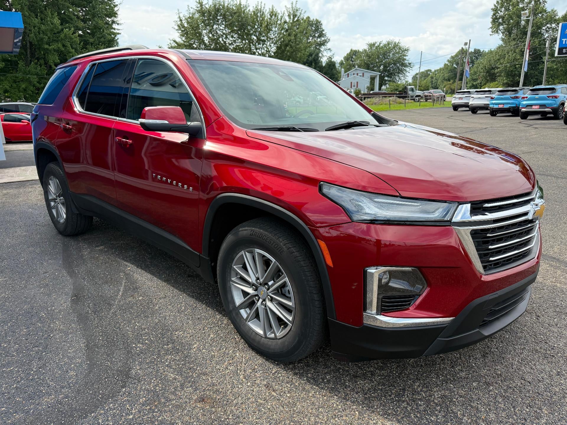 2023 Chevrolet Traverse LT Leather