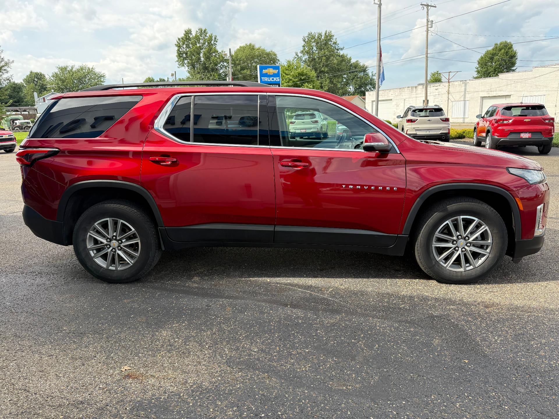 2023 Chevrolet Traverse LT Leather