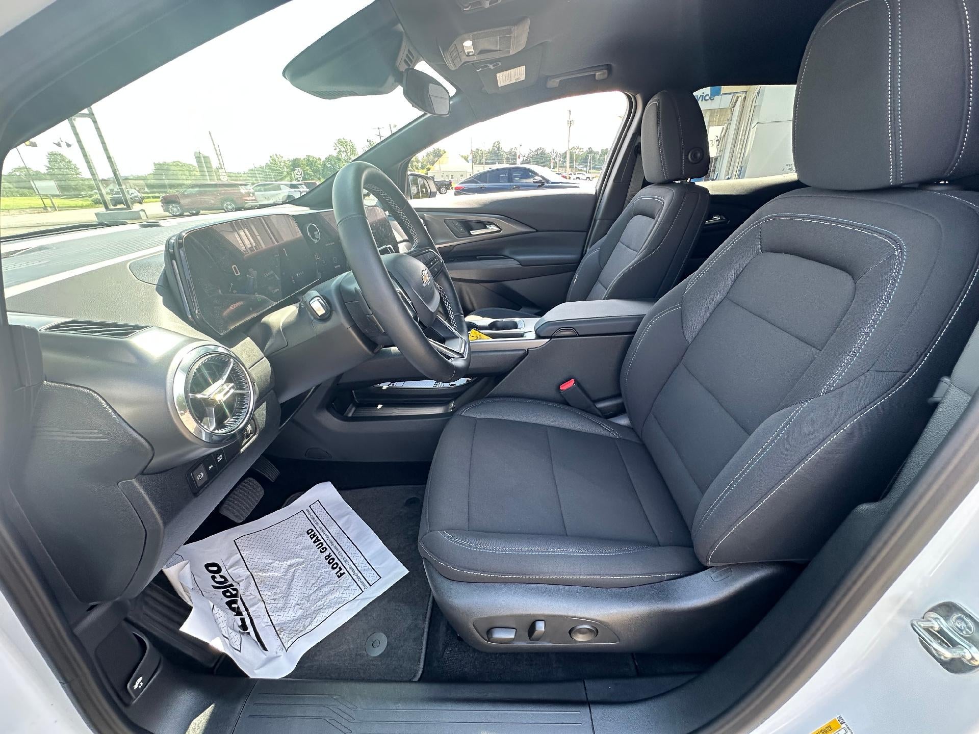 2026 Chevrolet Equinox EV 1LT - Photo 12