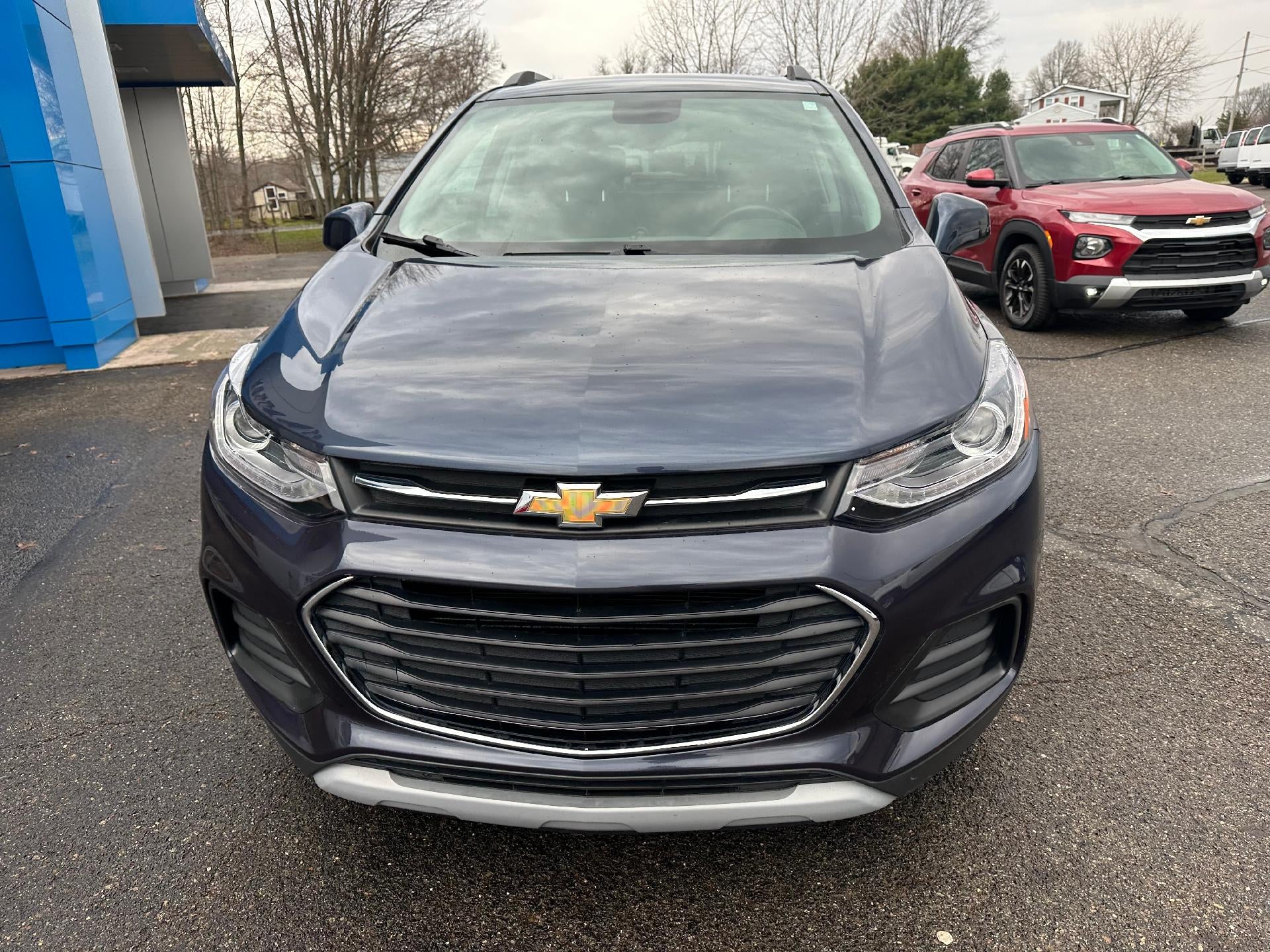 Used 2018 Chevrolet Trax LT with VIN 3GNCJPSB1JL301423 for sale in Beloit, OH