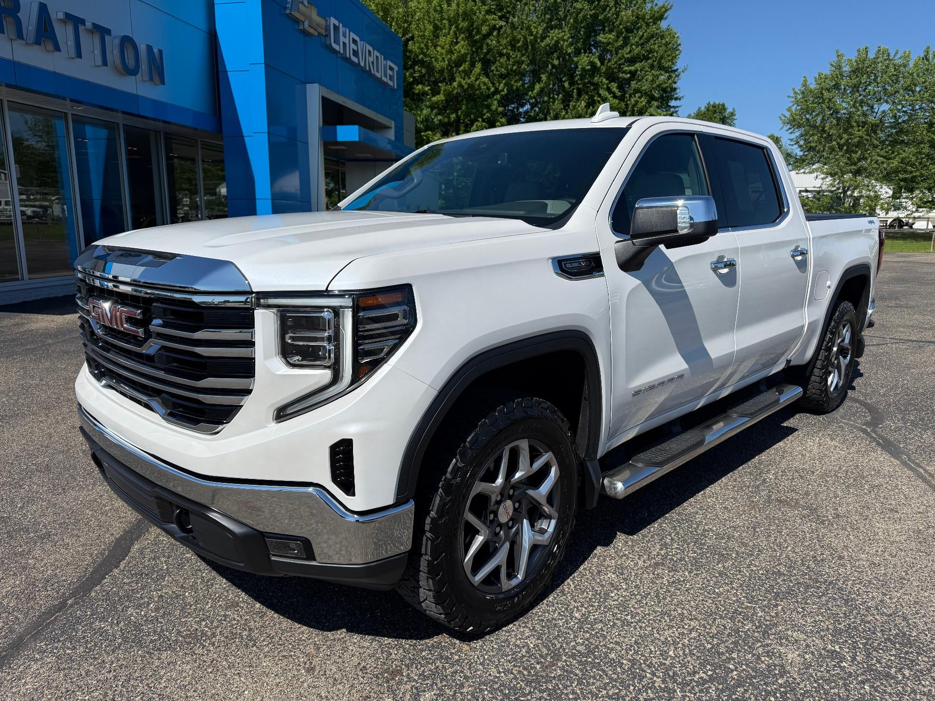 2024 GMC Sierra 1500 SLT