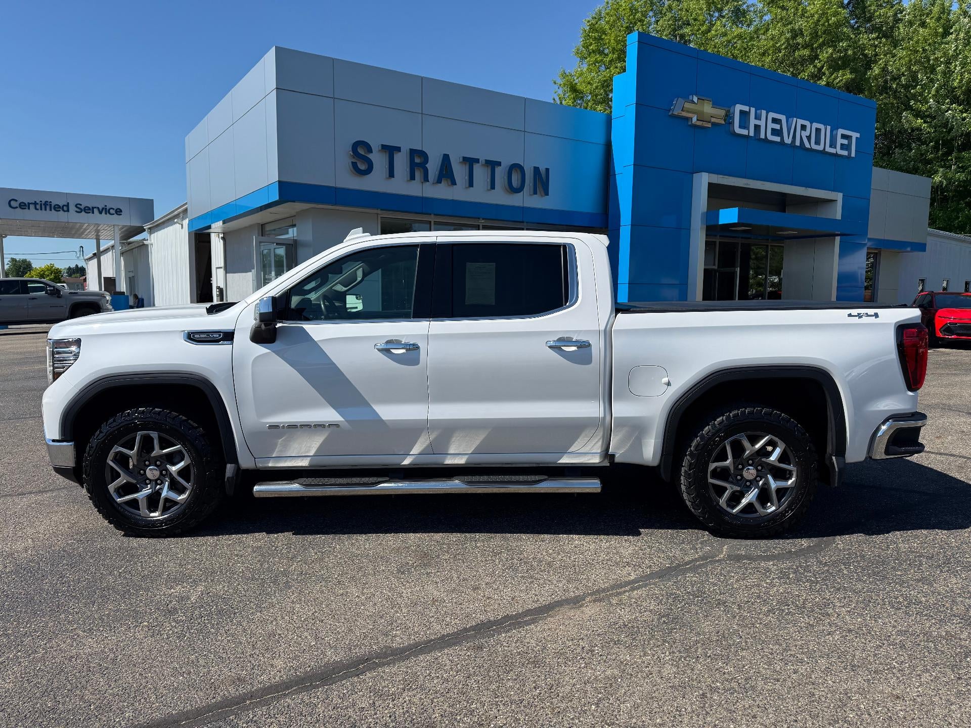 2024 GMC Sierra 1500 SLT