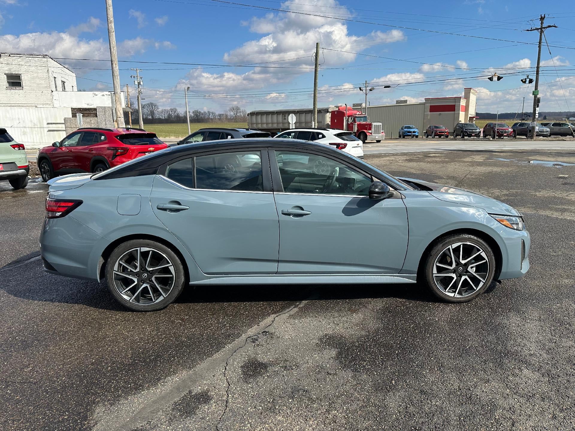 2025 Nissan Sentra SR