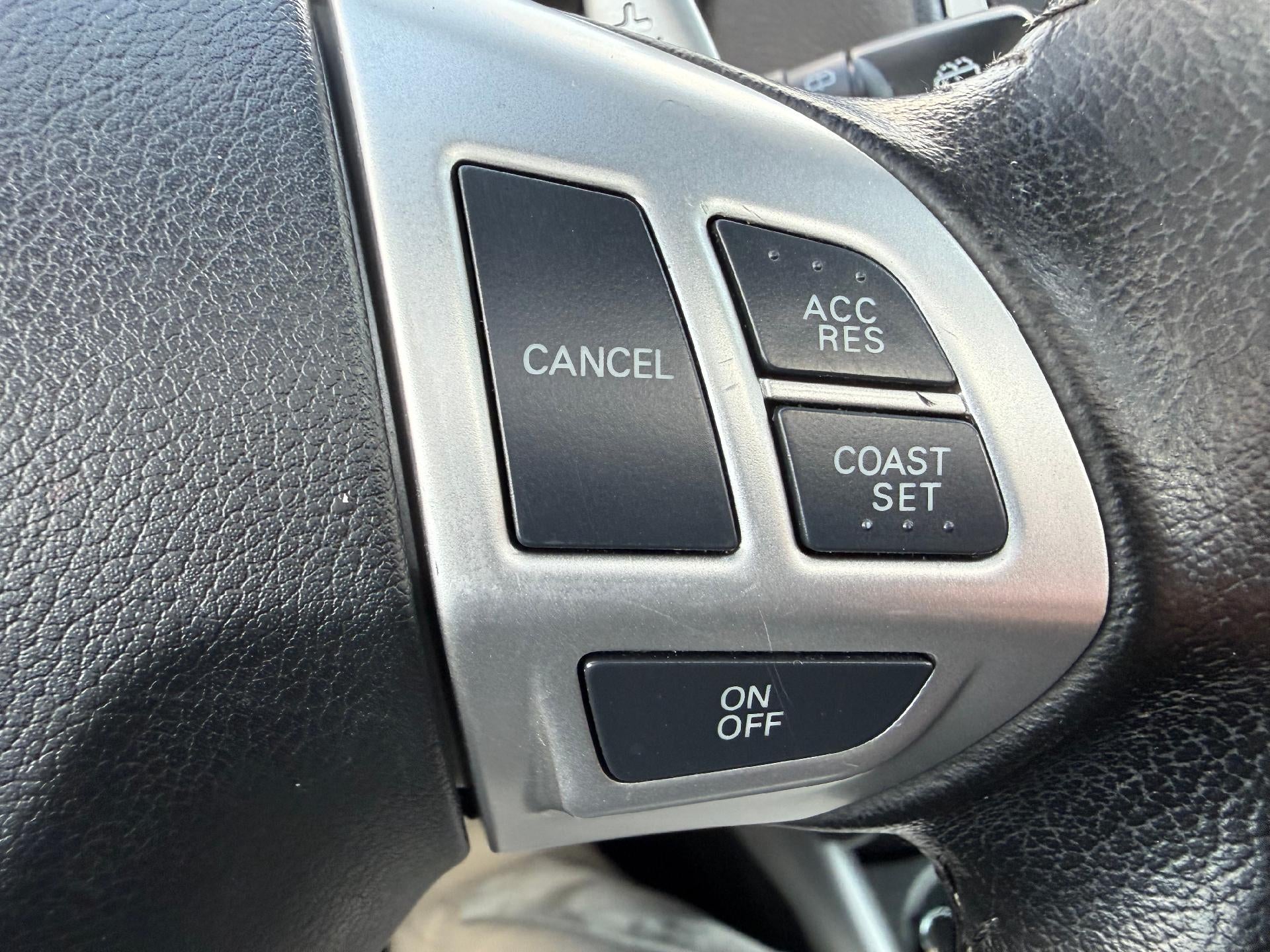 2013 Mitsubishi Outlander Sport LE