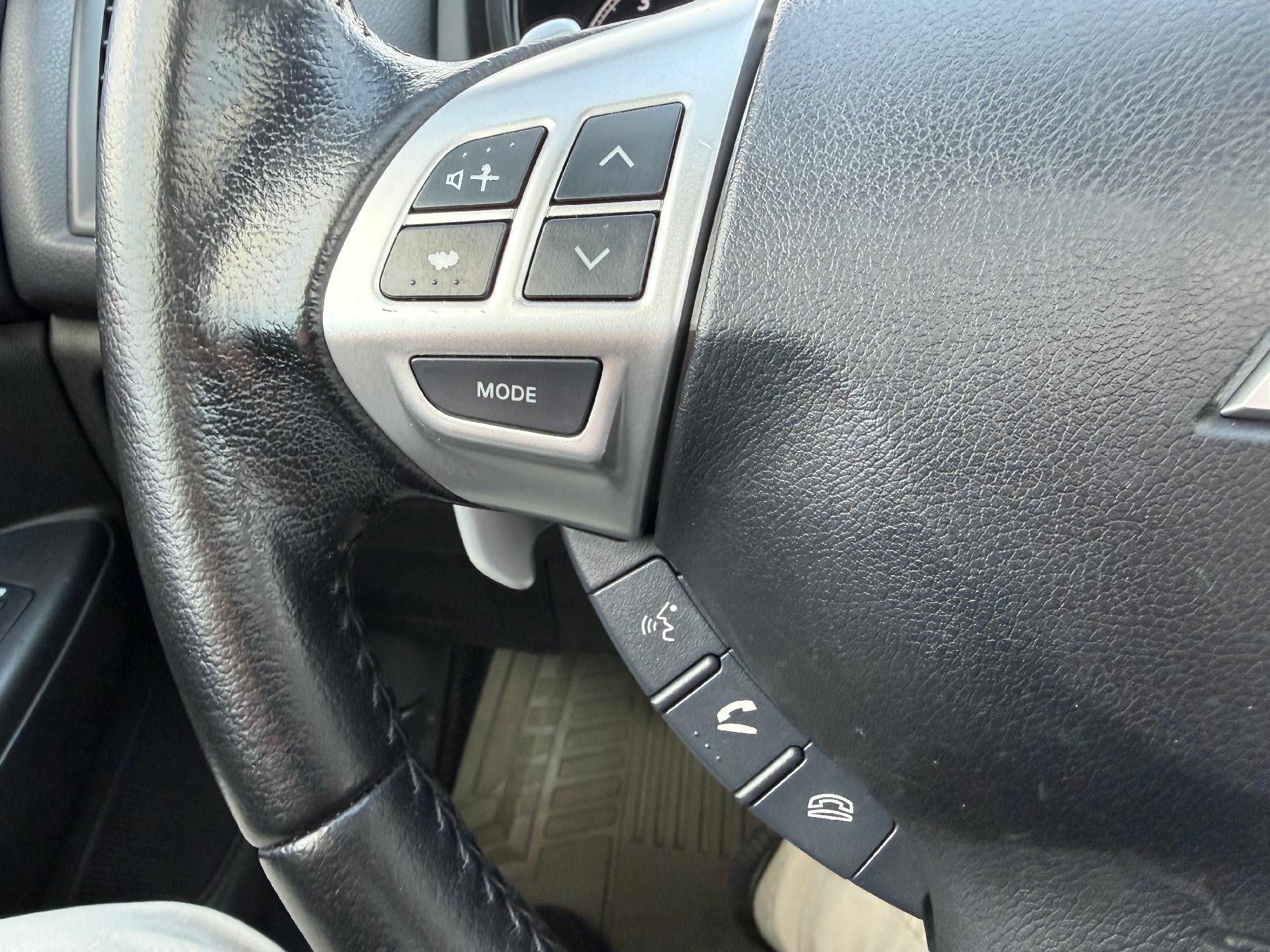 2013 Mitsubishi Outlander Sport LE