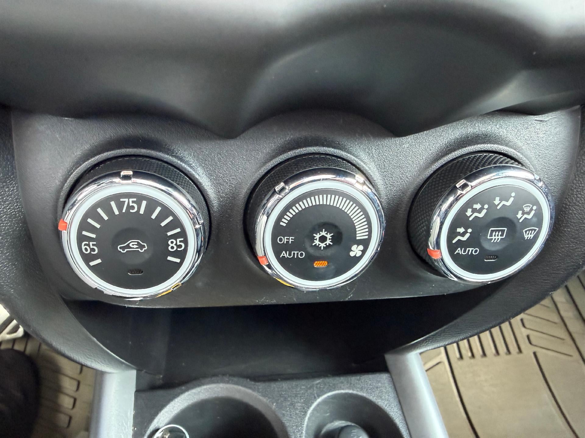 2013 Mitsubishi Outlander Sport LE