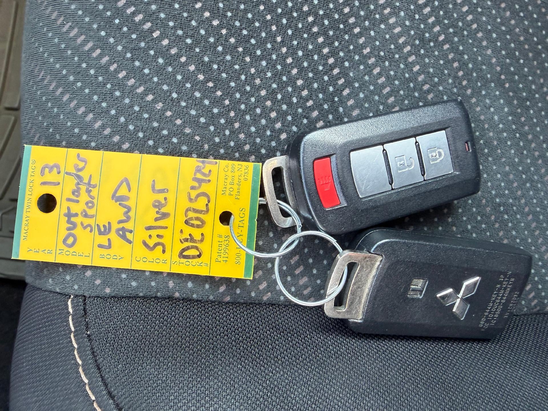 2013 Mitsubishi Outlander Sport LE